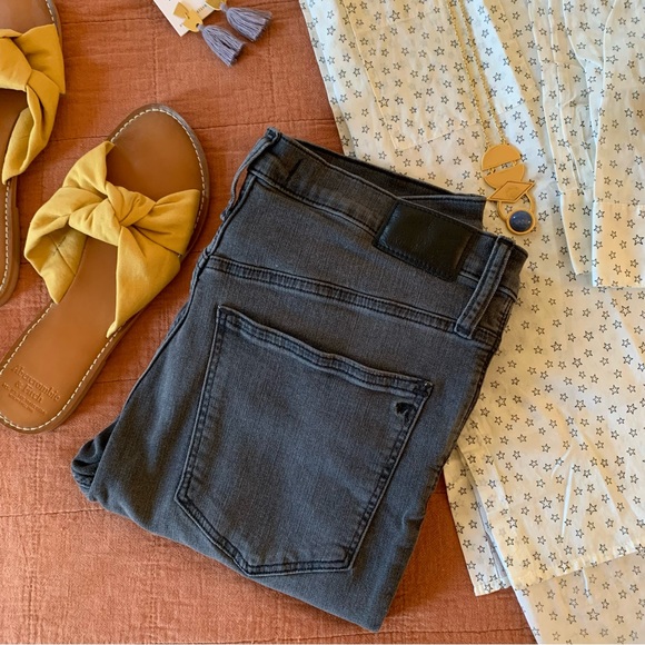 Madewell 9” Mid Rise Skinny Jeans - Picture 3 of 11